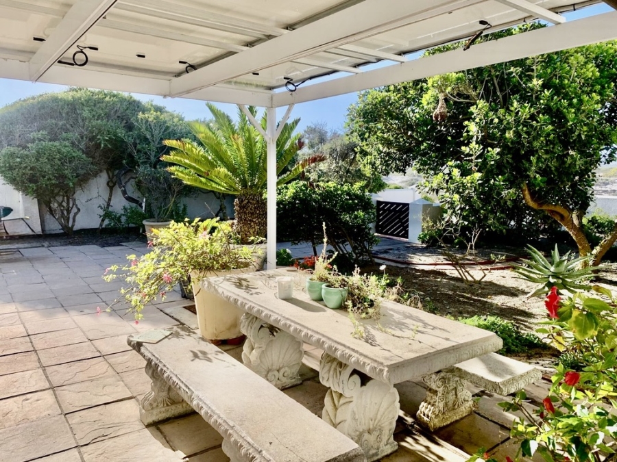 5 Bedroom Property for Sale in Jakkalsfontein Western Cape